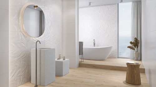 7 pomysłów na aranżacje łazienki z płytkami ceramicznymi imitującymi drewno